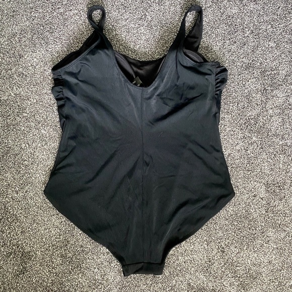 Catalina Black Ribbed One-Piece Swimsuit | Size 1X - Picture 6 of 8